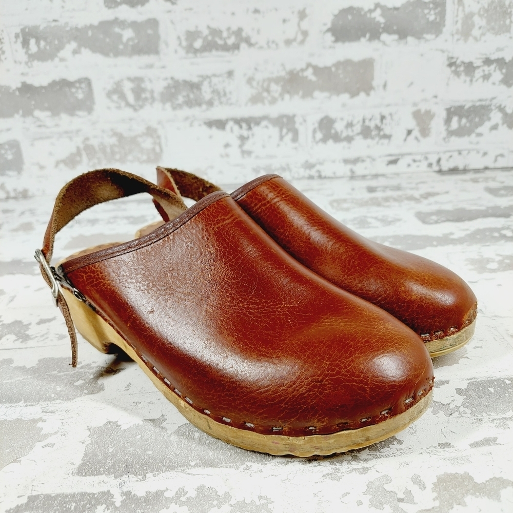 Boutique Brown Wood Sole Round Toe Strap Buckle Boho Casual Clogs E955 - Picture 4 of 13
